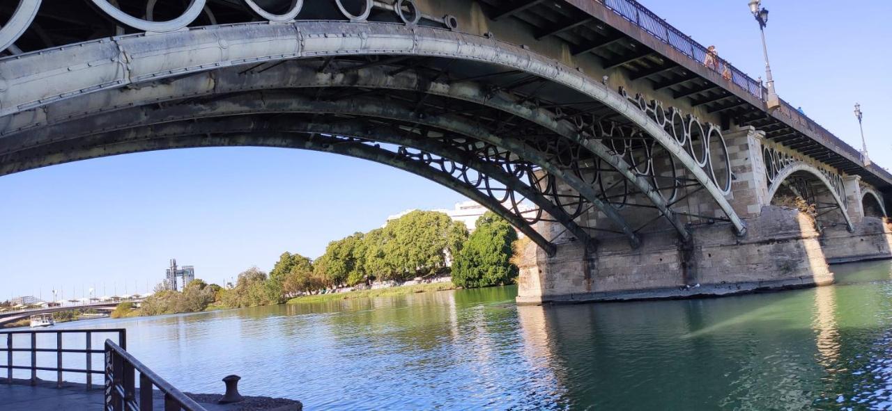 Apartamento Con Vistas Al Rio Guadalquivir En Triana, Sevilla エクステリア 写真